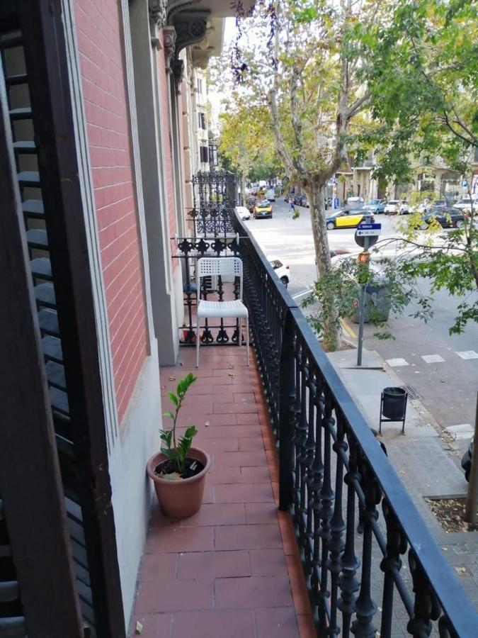 Piso Y Patio Apartment Barcelona Ngoại thất bức ảnh